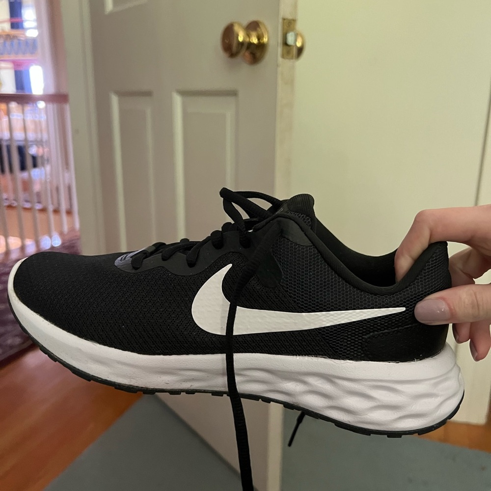 Nike tennis shoes